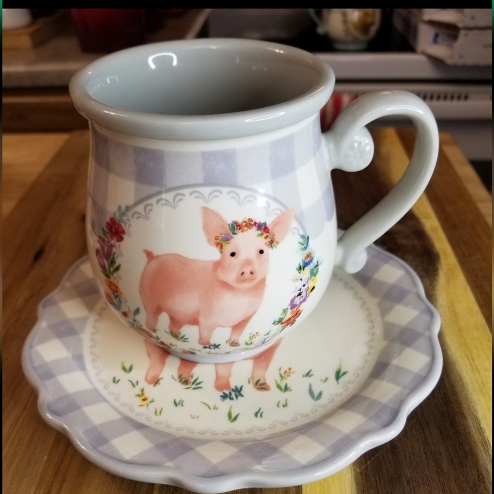 New Pioneer Woman Gray Gingham Pig Decal Mug & Appetizer Plate